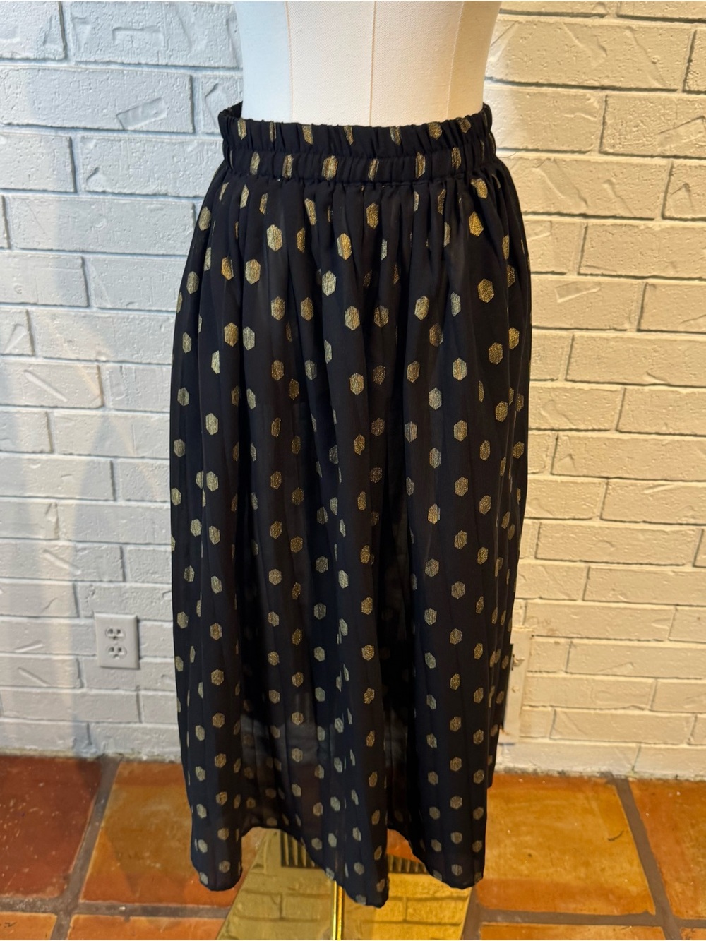 Her Destiny Black Gold Patterned Pleated Midi Skirt Womens M